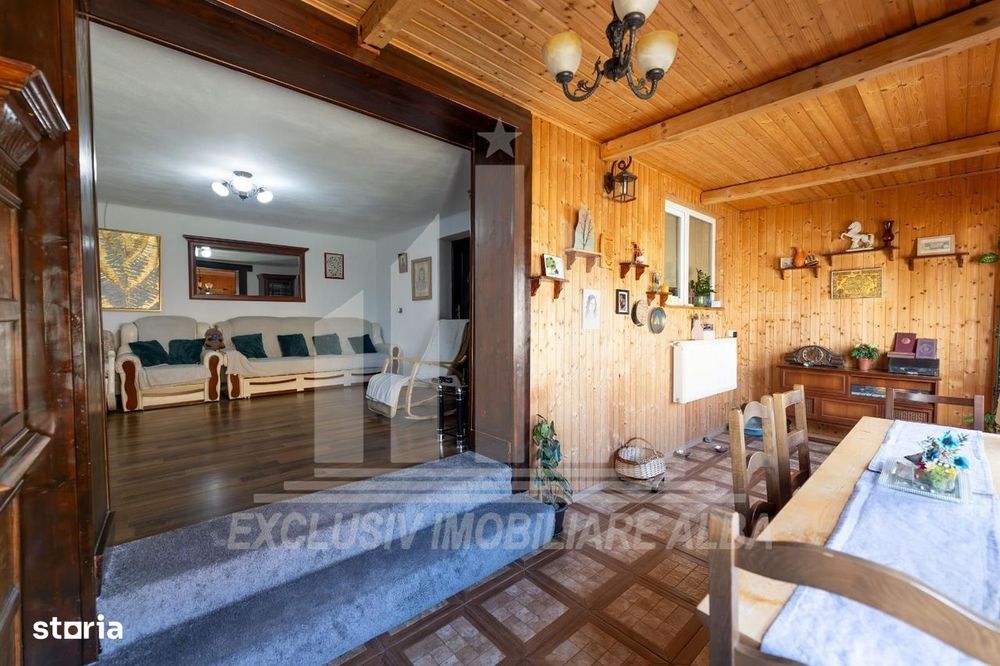 Casa de vanzare cu 2000mp de teren in Ciugud