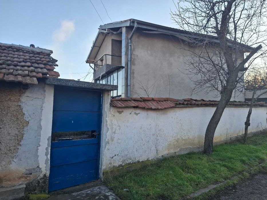 Продавам къща в с. Копринка