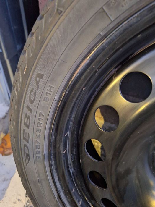Vand set genti+cauciucuri de iarnà ,.225/45R17...skoda,Vw.Seat..