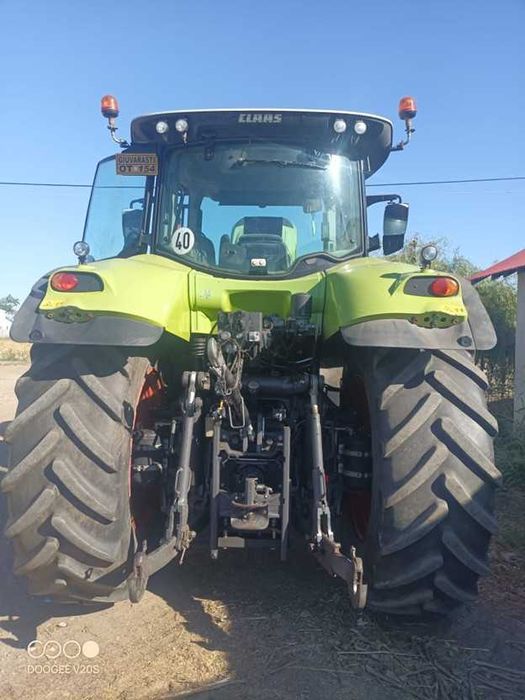 Tractor CLAAS Axion 810