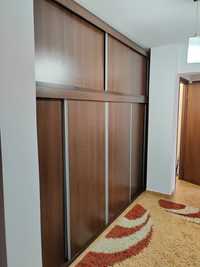 Inchiriez apartament cu 3 camere