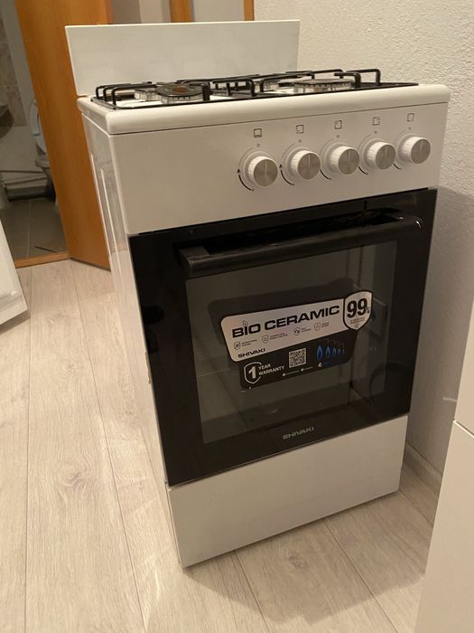 Продам газ плиту, новая