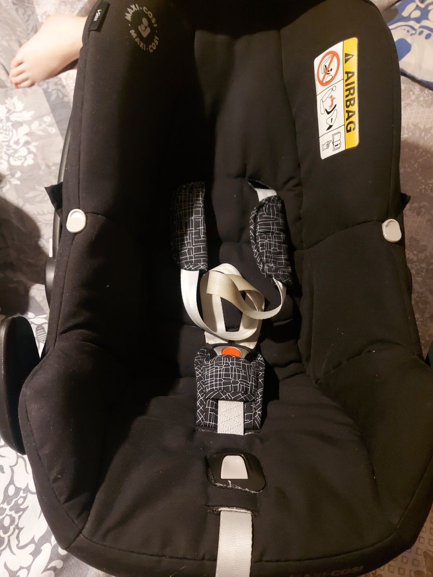 2 кошници за кола Maxi Cosi 0-13кг