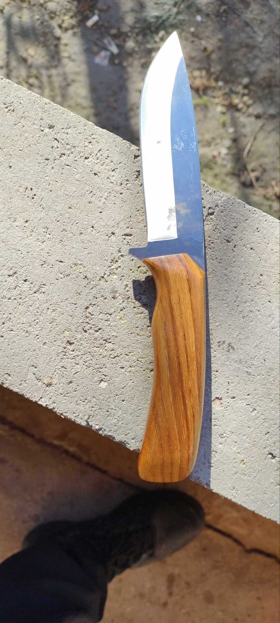 Ножове и дъски за рязане ръчно правени