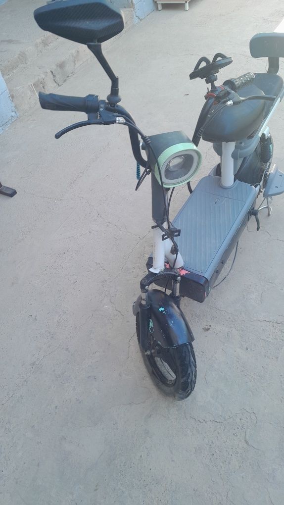 Skuter 30-35 km yuradi