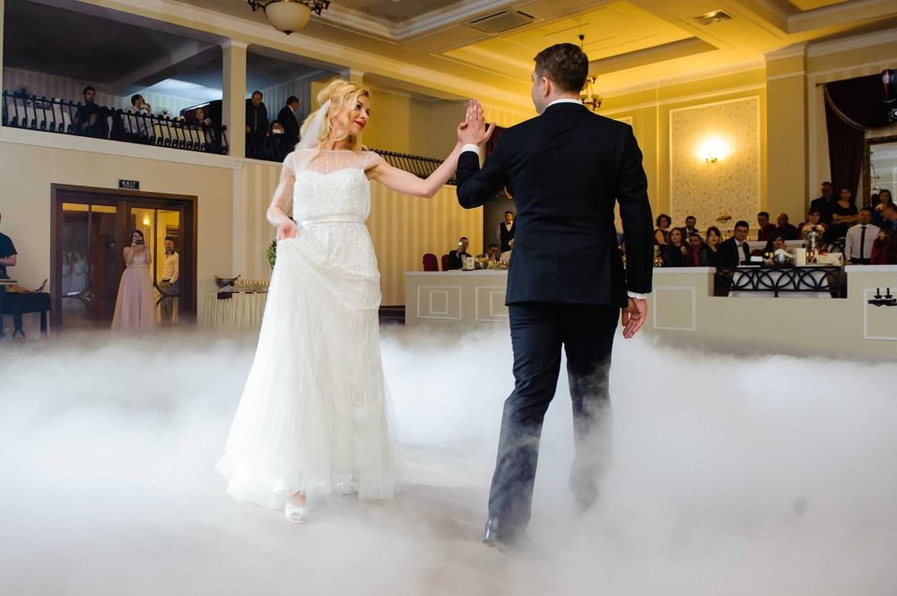 Cursuri de dans pentru dansul mirilor/ cursuri de dans particulare