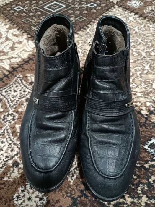 Erkaklar oyoq kiyimi