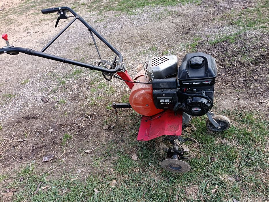 Dau la schimb pe un telefon