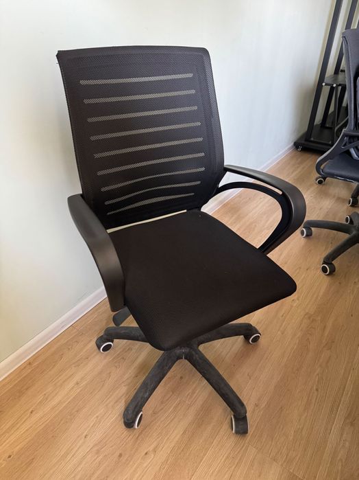 Kreslo stul ofis uchun