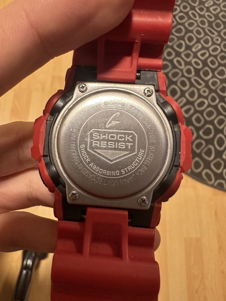 Casio G-SHOCK GA-700 red