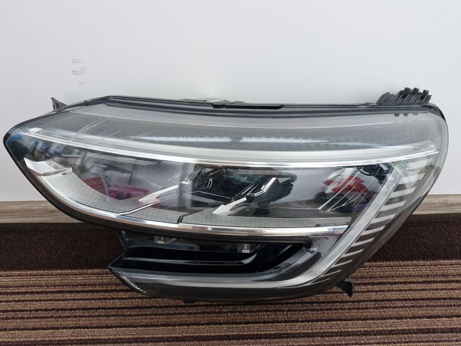 Far stanga Renault Megane 4 Facelift Full Led 2020-2024