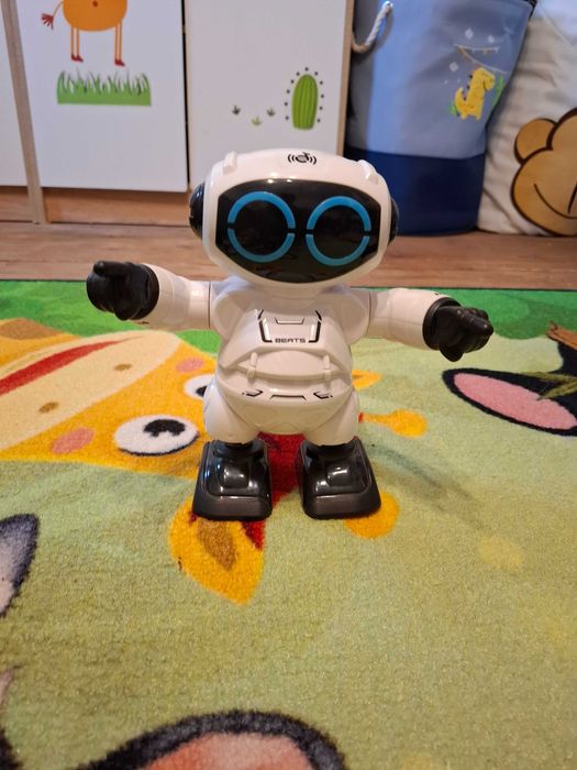 Танцуващ робот  Silverlit beats