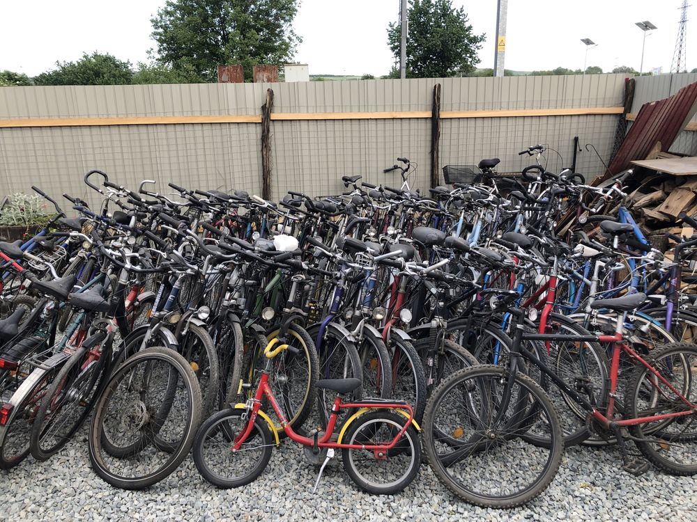 Mai multe biciclete de vănzare