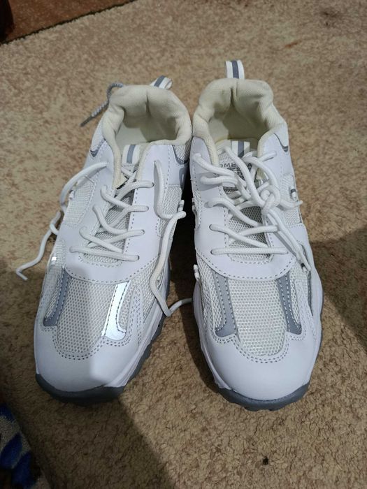 Кросовки корейские