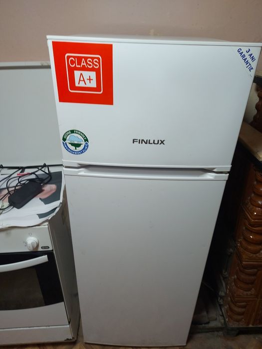 Frigider clasa A +  Aragaz Zanussi și Sobă Teracotă