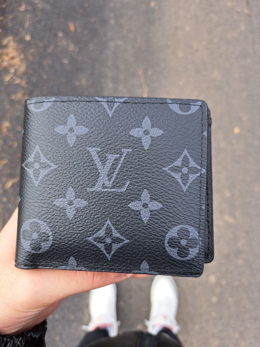 Портфейл Louis Vuitton (LV)