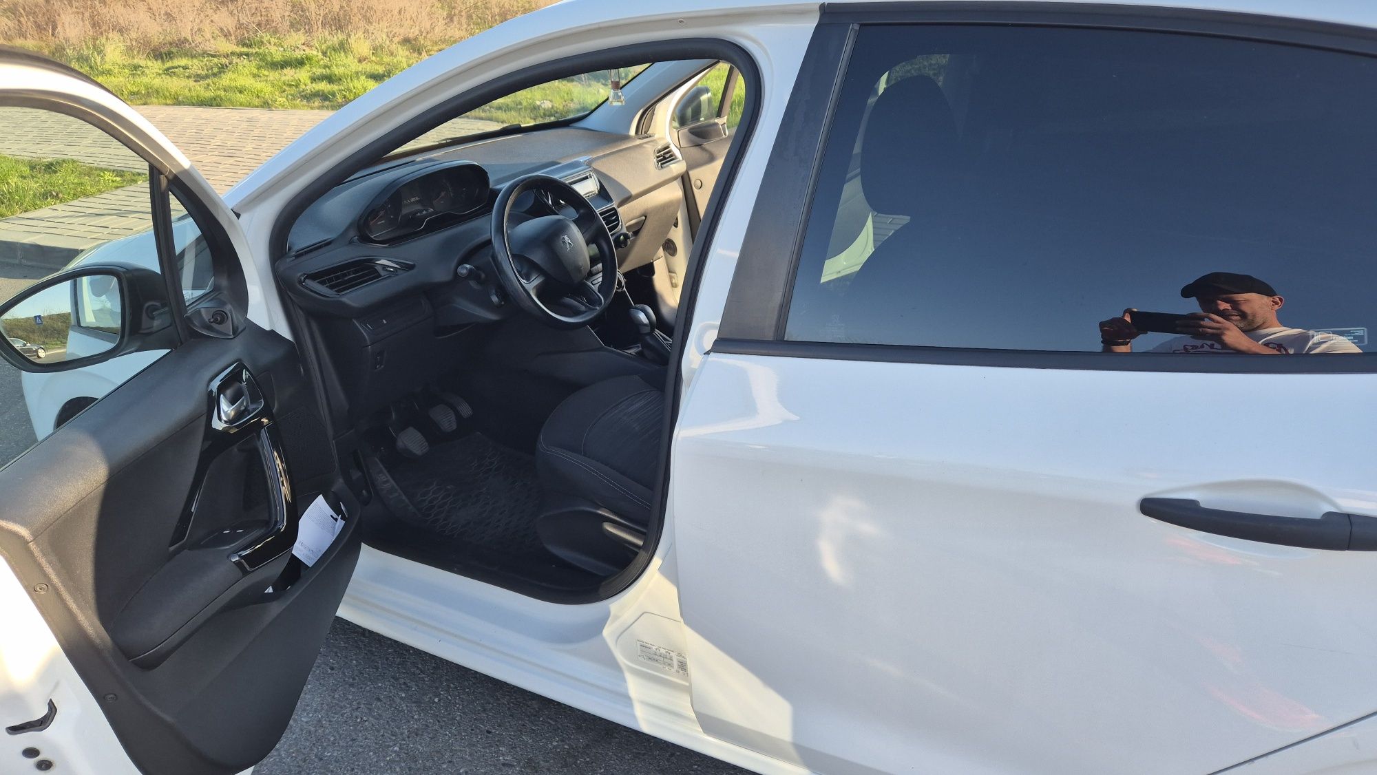 Peugeot 208 2013