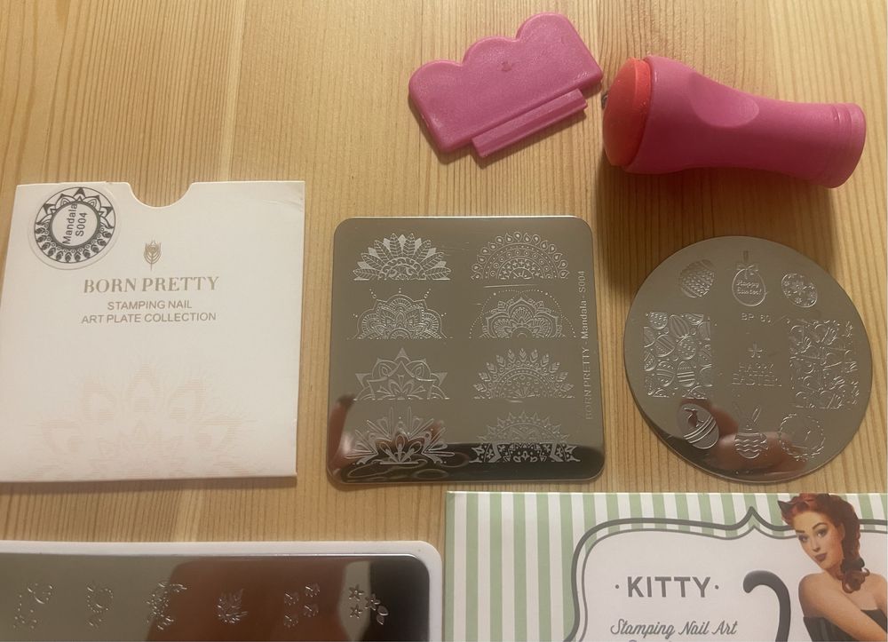 комплект шаблони за маникюр Moyou London Born Pretty