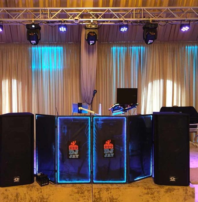 Boxe behringer cu difuzoare the box pe 15 țoli ca noi 2000w