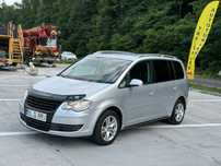 Volkswagen Touran Model Facelift 1.9 TDI 105CP DSG