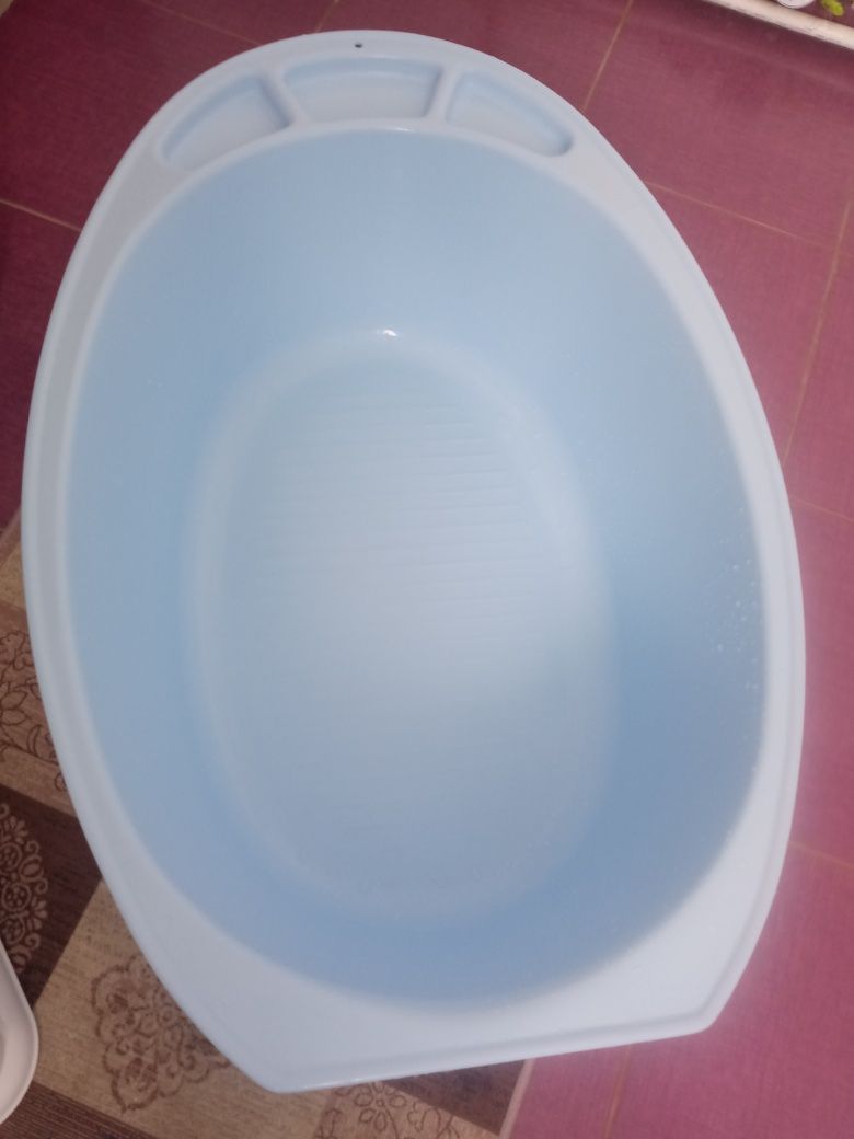 Продам детскую ванночку.