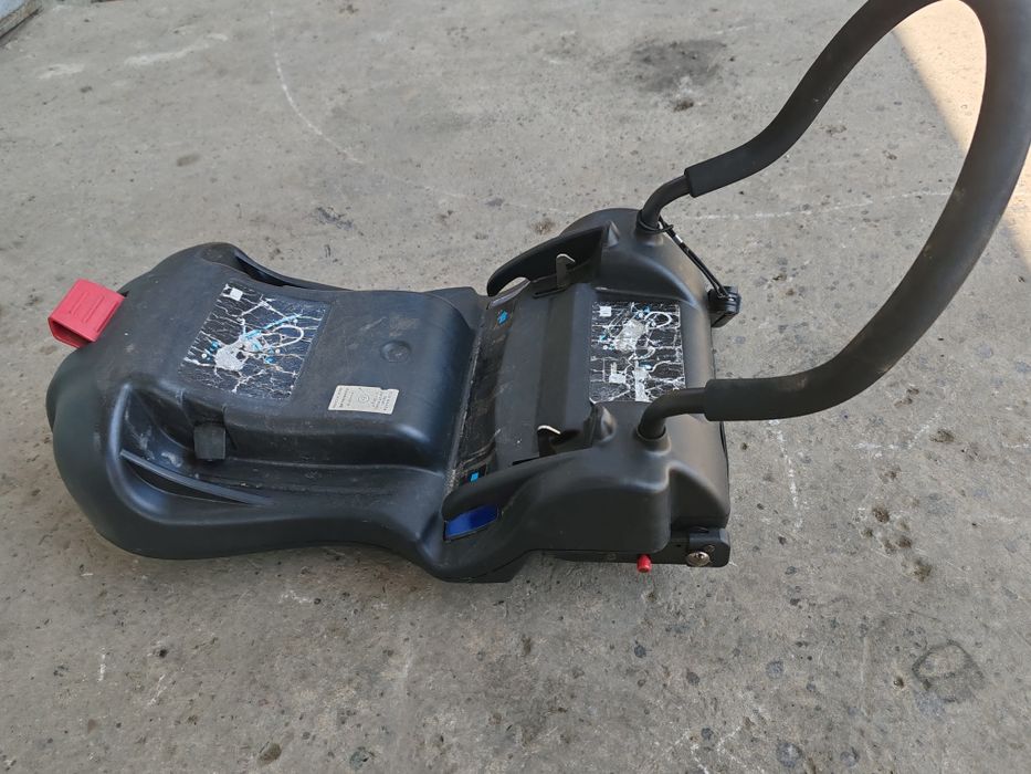 Scaun auto Axkid pentru bebeluși, cu bază ISOFIX  stare utilizat