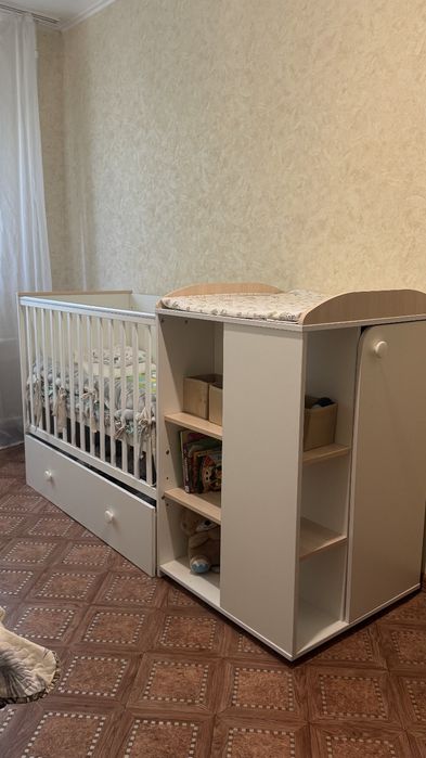 Кроватка 3 в 1: кровать, комод, ящик — новая