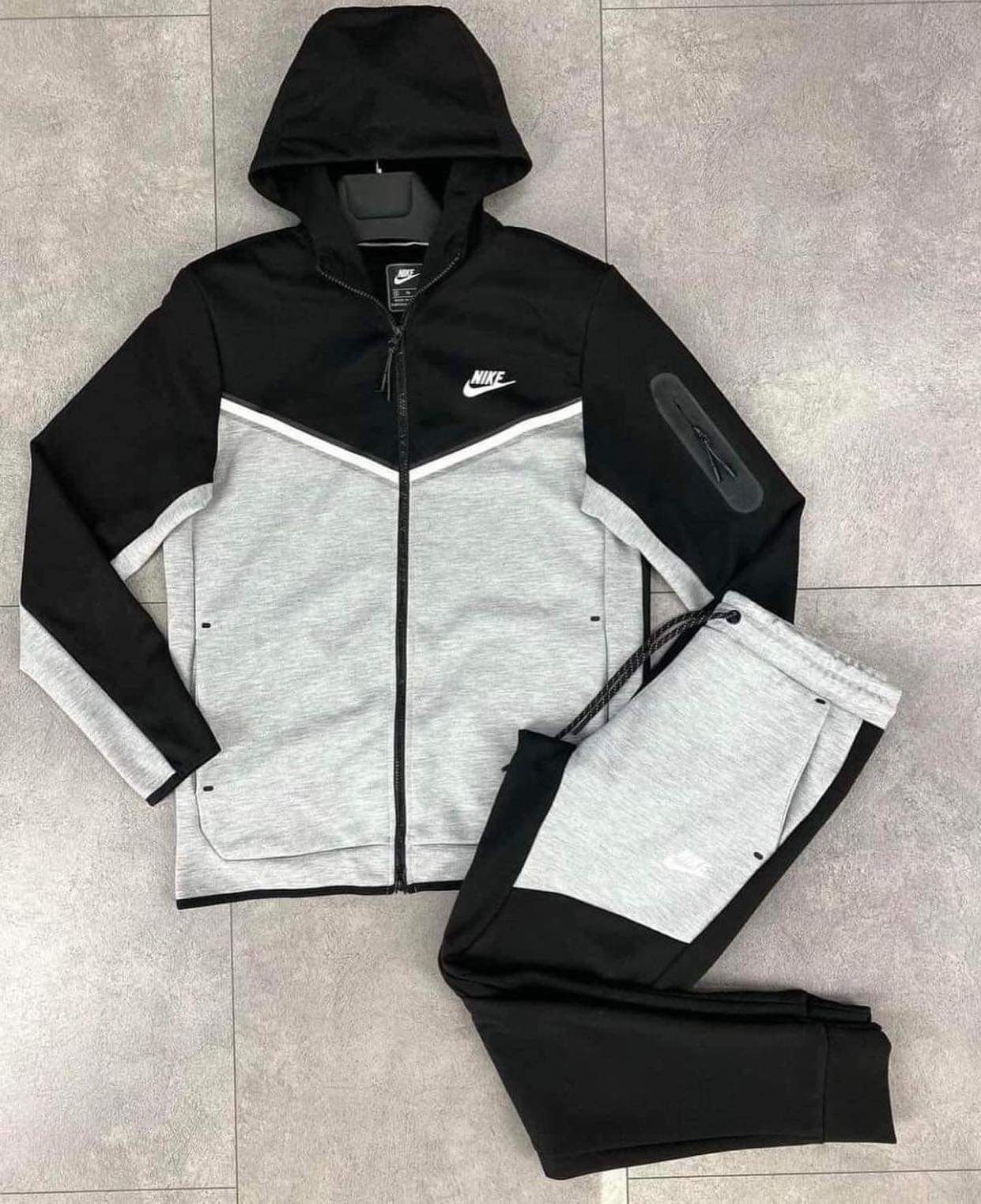 nike tech fleece
Calitate de nota 10/10
Are toate detalil