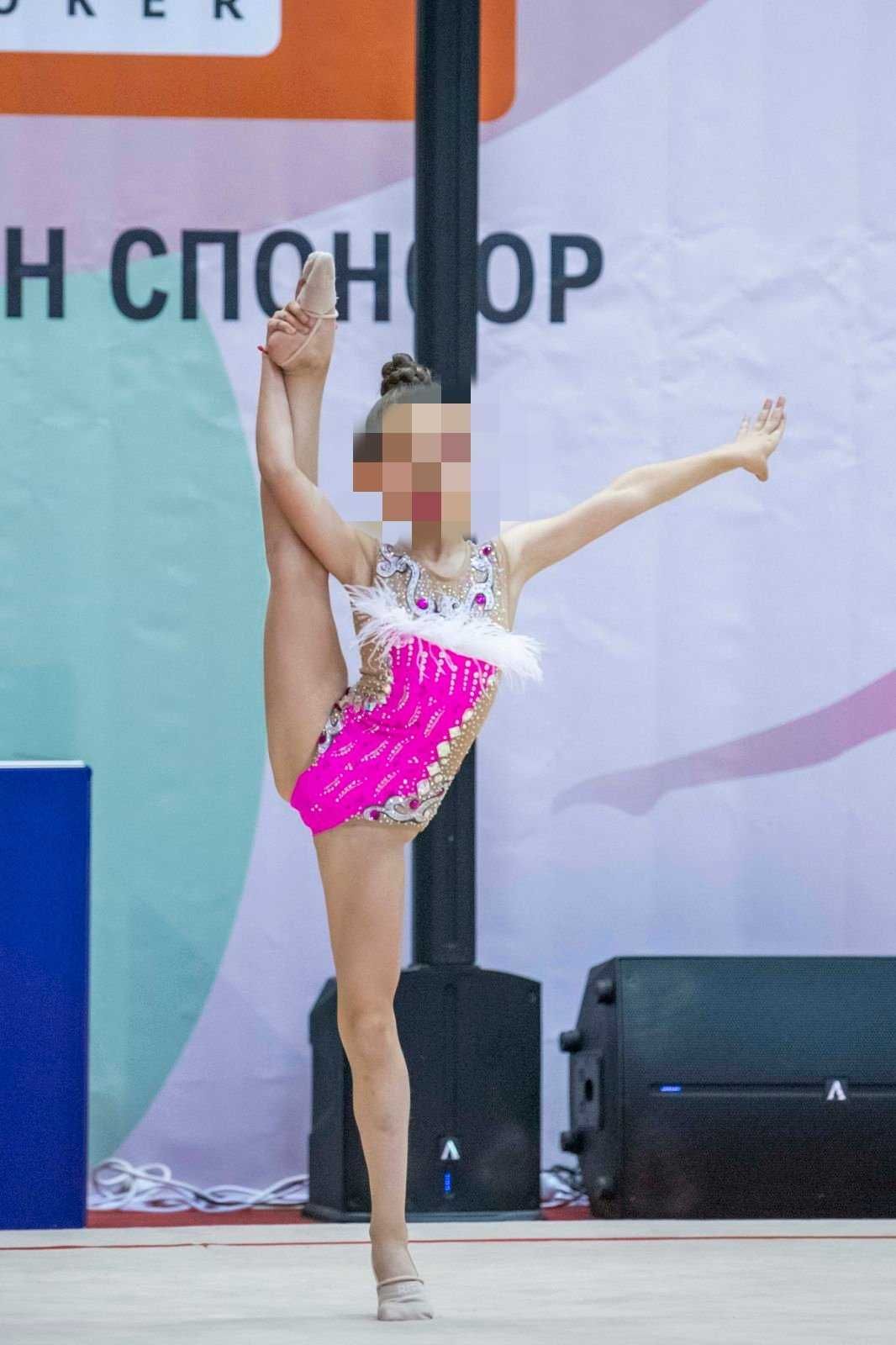 трико за художествена гимнастика