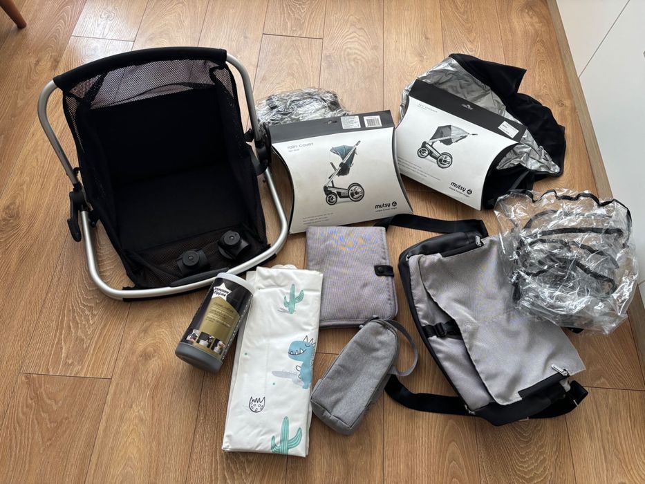 Бебешка количка Mutsy Igo с много аксесоари