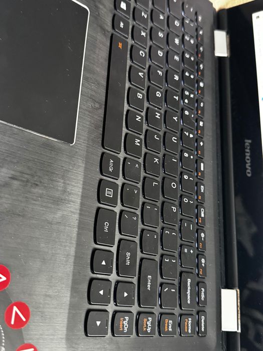 Lenovo Yoga 500 i3 8gb 256 SSD laptop cu touchscreen