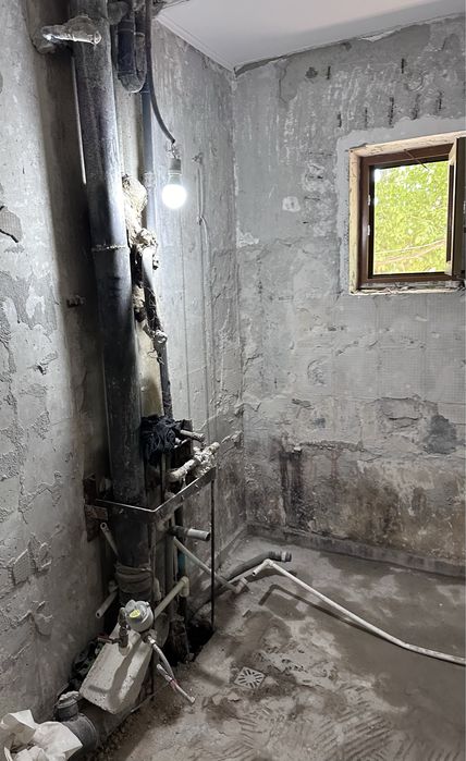 Demolări interioare/Decopertări gresie si faianta/Debarasări/ NON-STOP