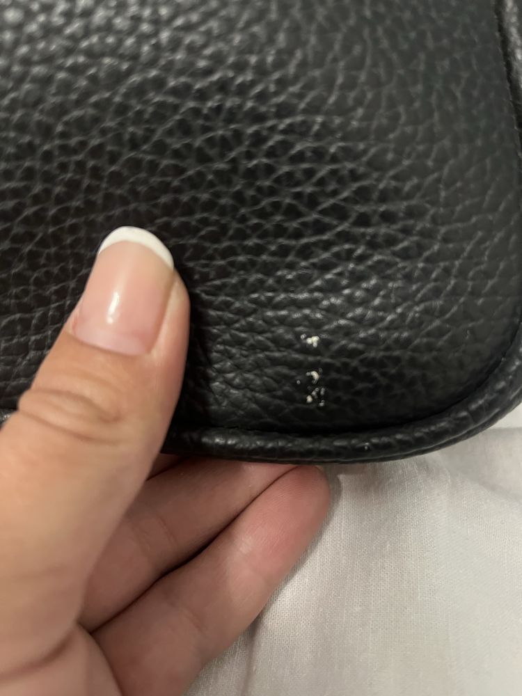 Guess - раничка