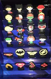 Album + Colectie completa de 24 figurine Supereroii DC- Carrefour