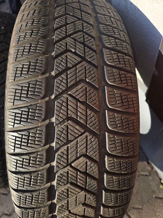 235 65 R 18 putin folosite