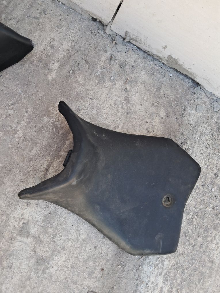 Vând piese yamaha yzf