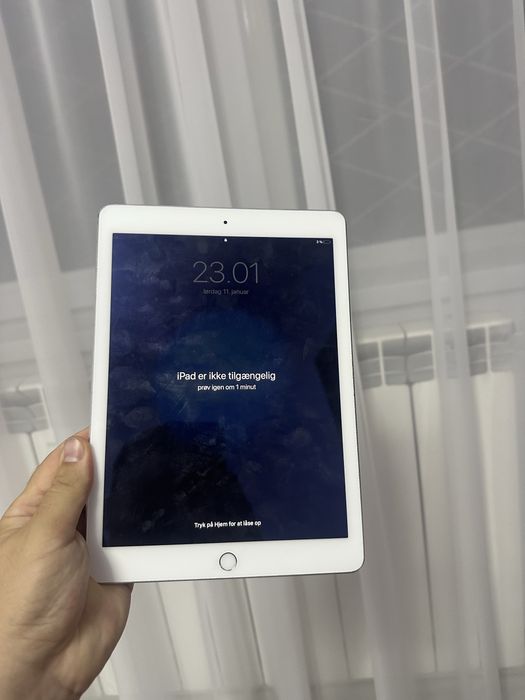 Vand tableta ipad air 2 pentru piese