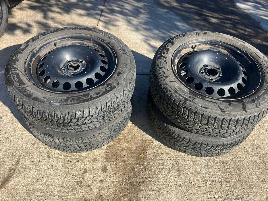 Vand jante cu anvelope de iarna, 205/60/R16 Opel Astra J/K si altele
