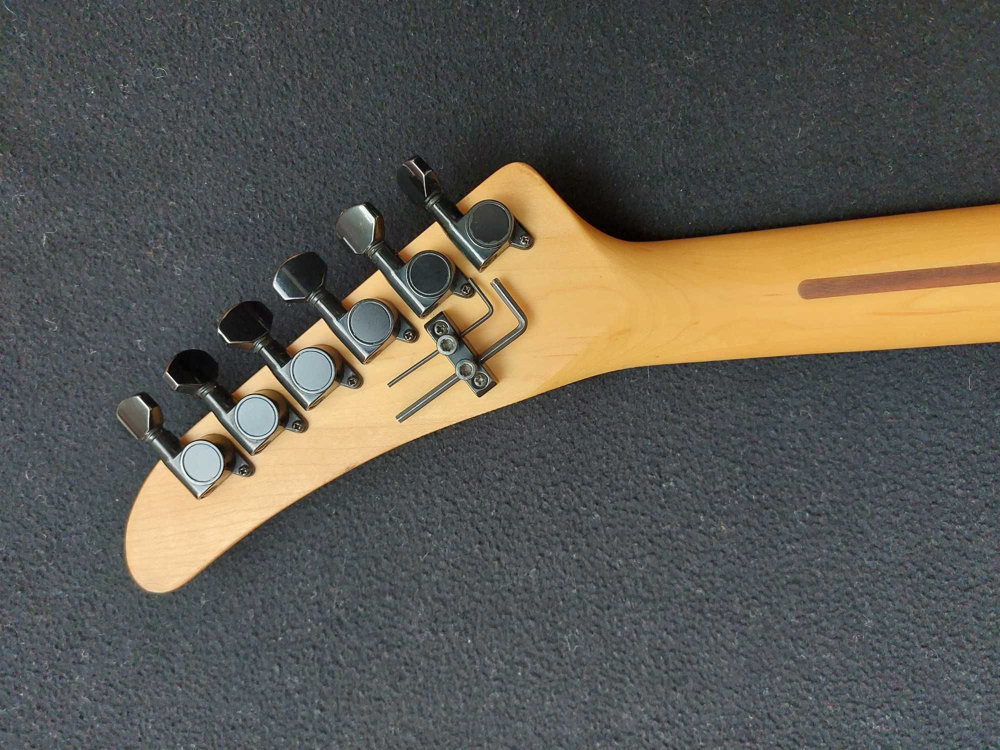 Китара Epiphone Explorer