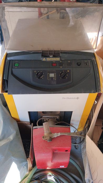 Vând  centrală pe compustibil lichid