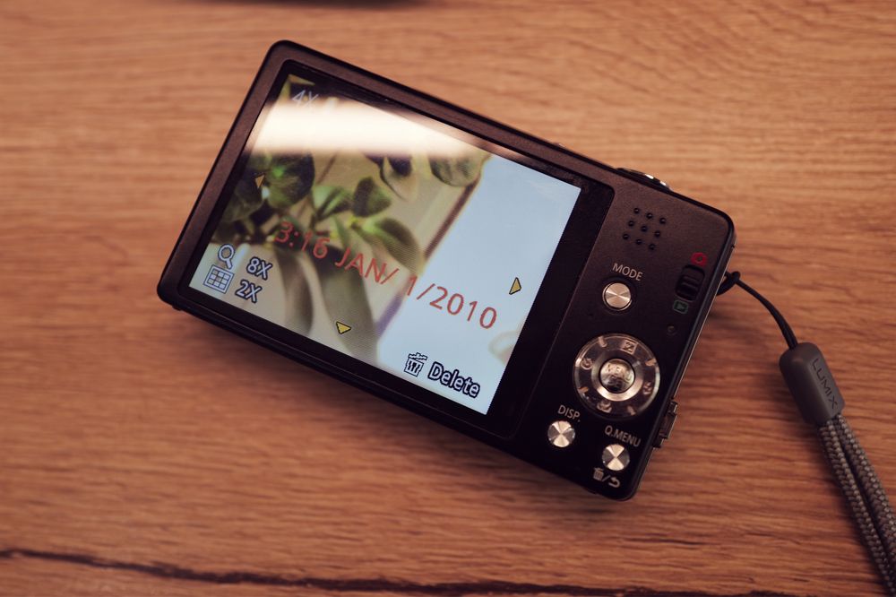 Aparat foto Panasonic Lumix de 16Mp HD data ora Leica Card statii ITP