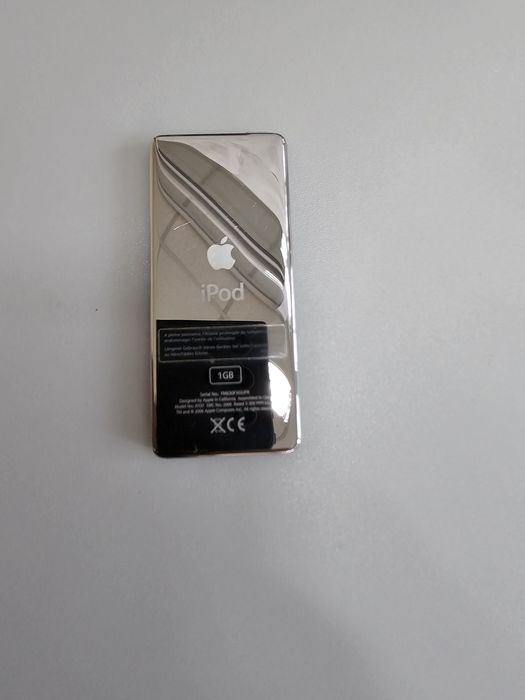 Apple Ipod nano 1st Gen 1GB black good battery