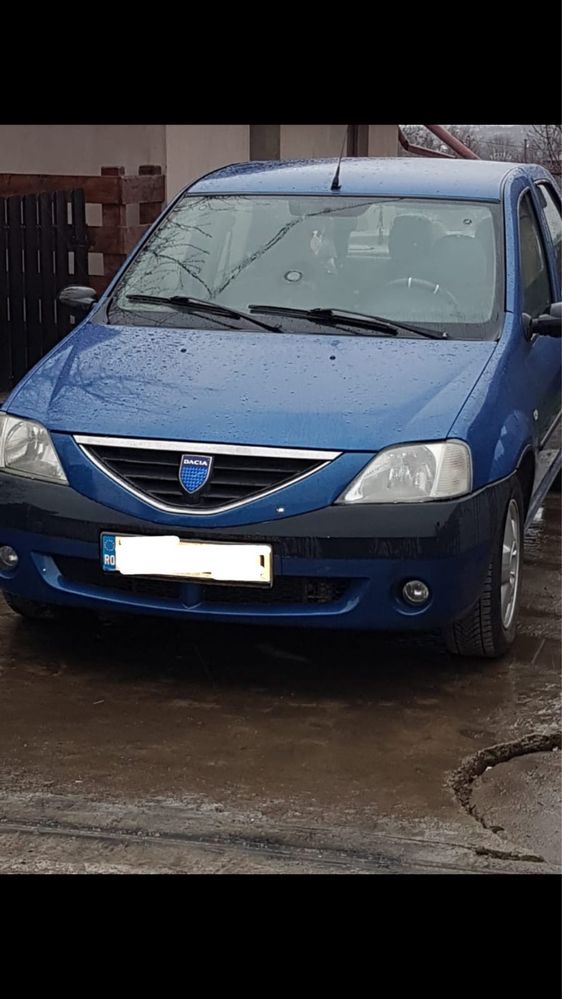 Vând Dacia Logan