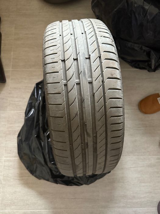 Лятна гума Continental 225/40/R19 run flat  2021