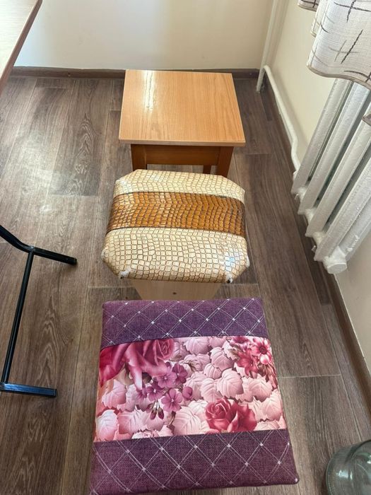 Табуретки, скамья для обуви