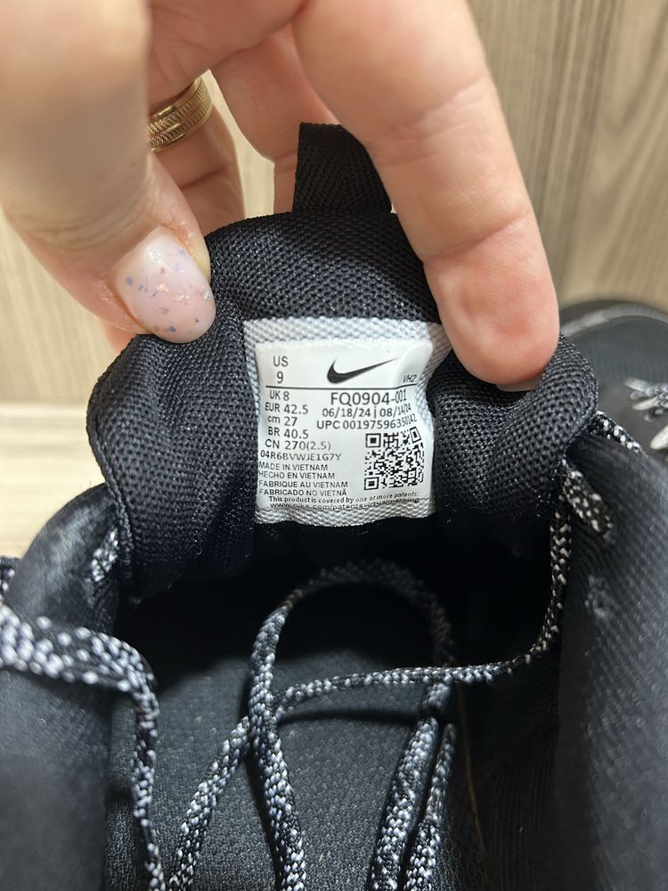 Маратонки NIKE леки и удобни