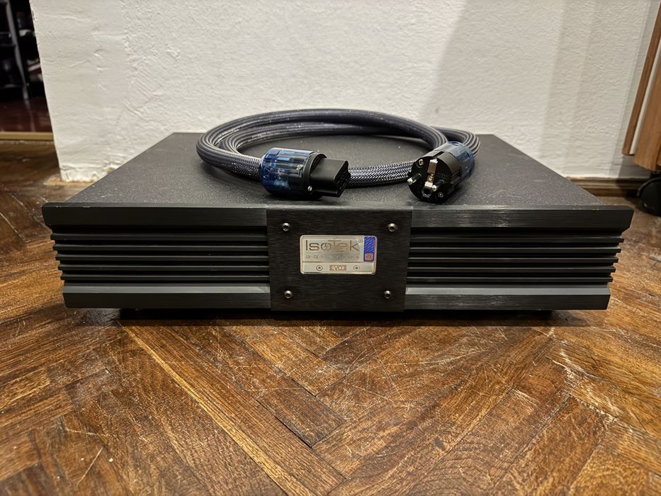 ISOTEK EVO3 Aquarius Power Conditioner + Cablu Alimentare 1.5m