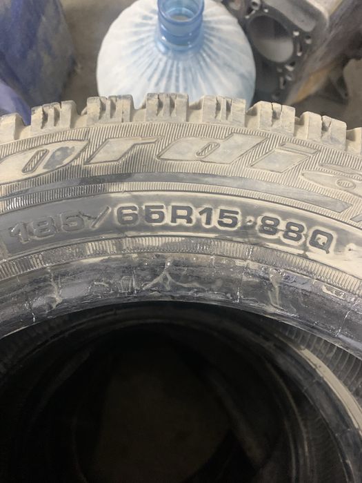 Продам зимнюю резину в отличном состоянии