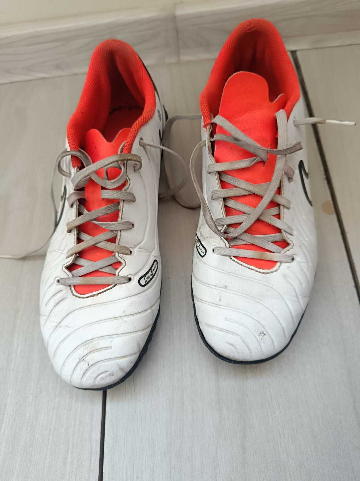 Футболни обувки Nike LEGEND 10 CLUB TF размер 43