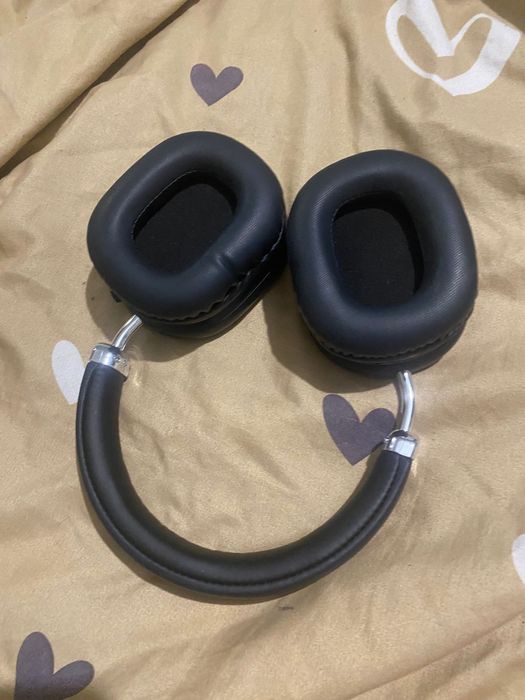 Продаю наушально— как новые!